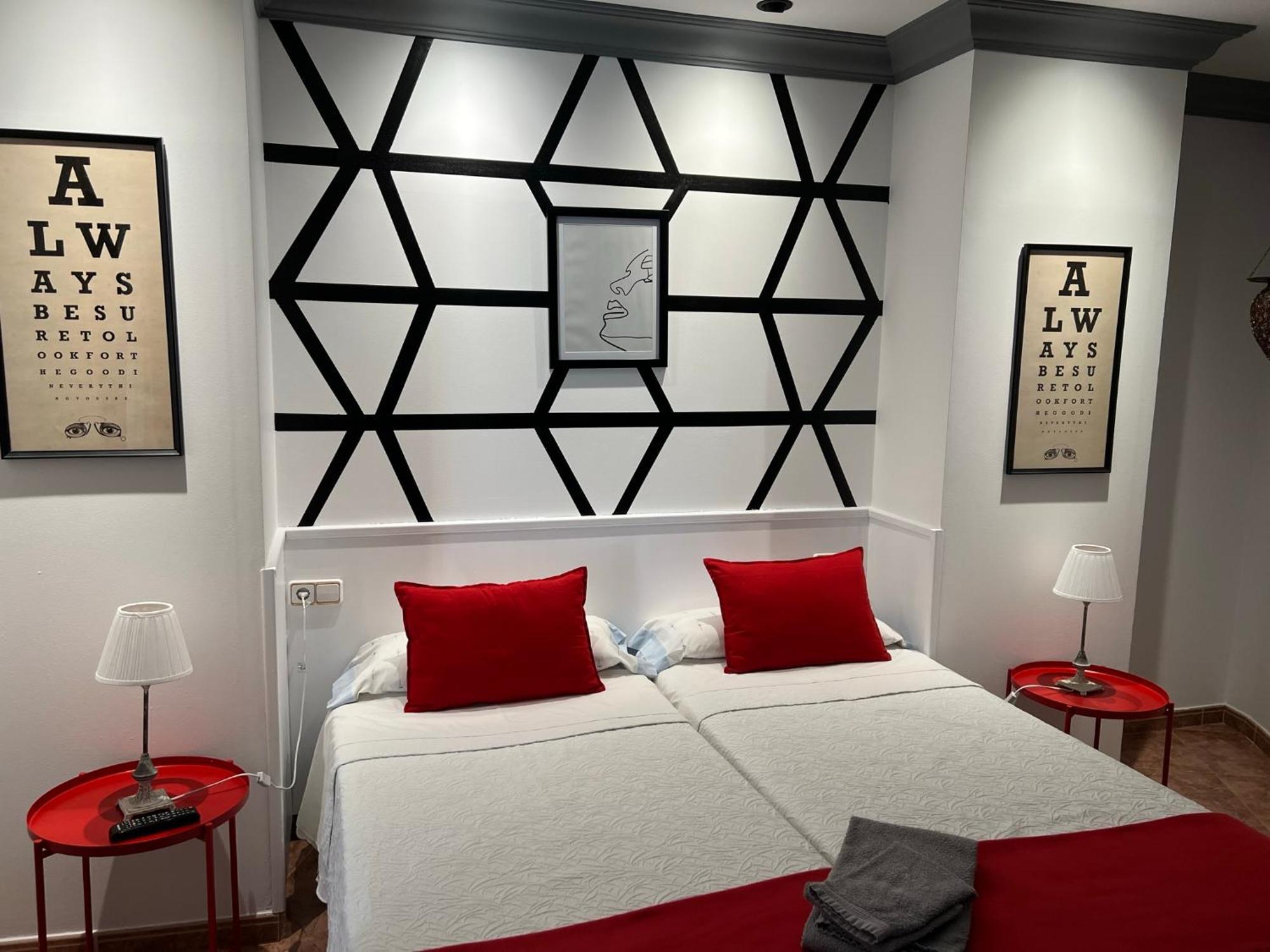 Apartamentos Los Angeles Альканьис Экстерьер фото
