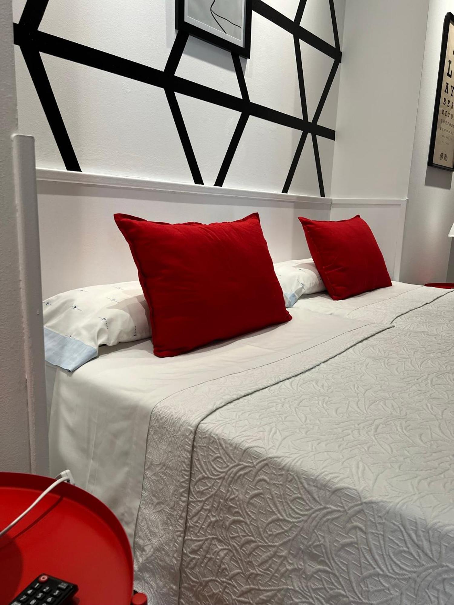Apartamentos Los Angeles Альканьис Экстерьер фото