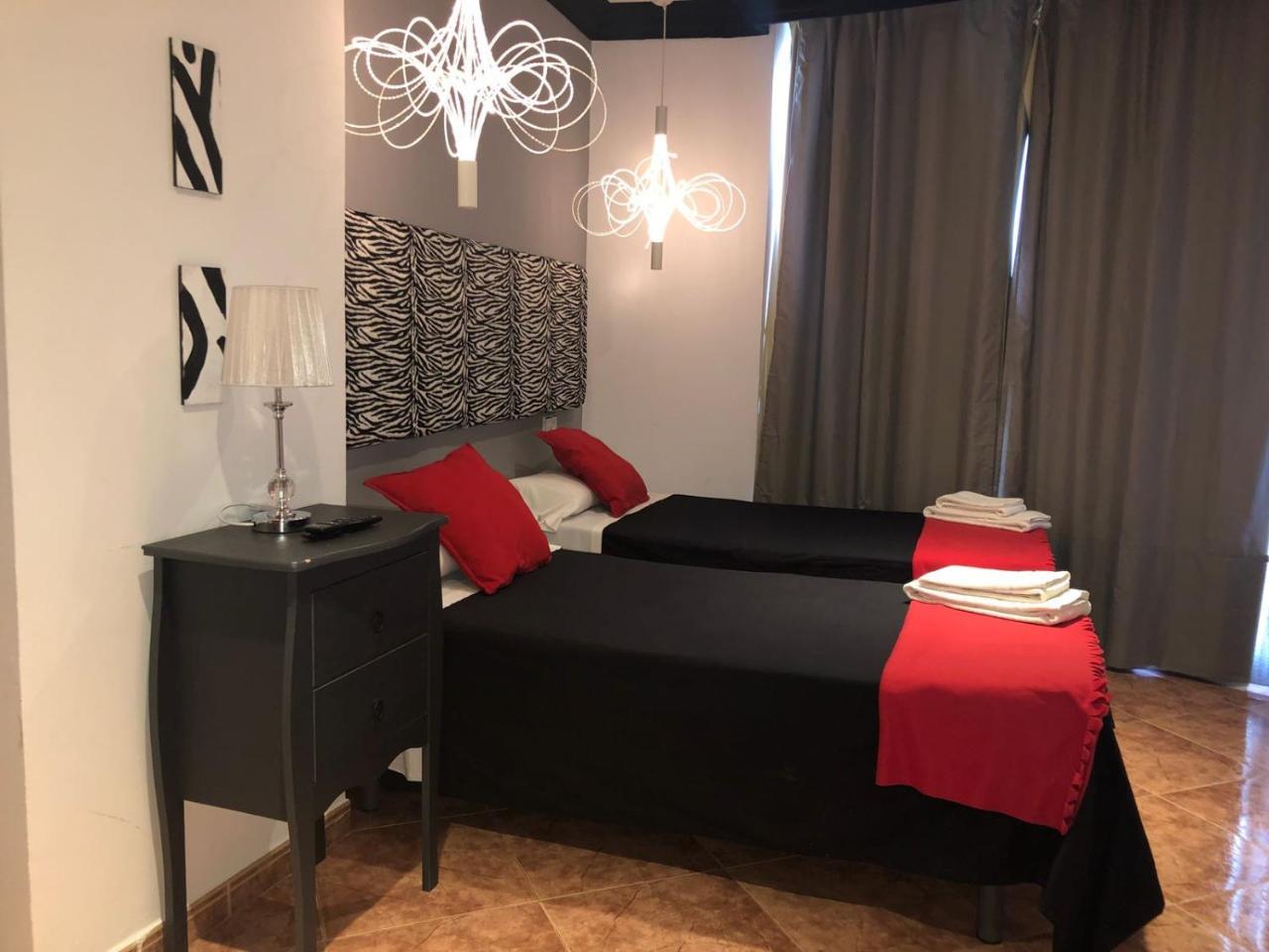 Apartamentos Los Angeles Альканьис Экстерьер фото